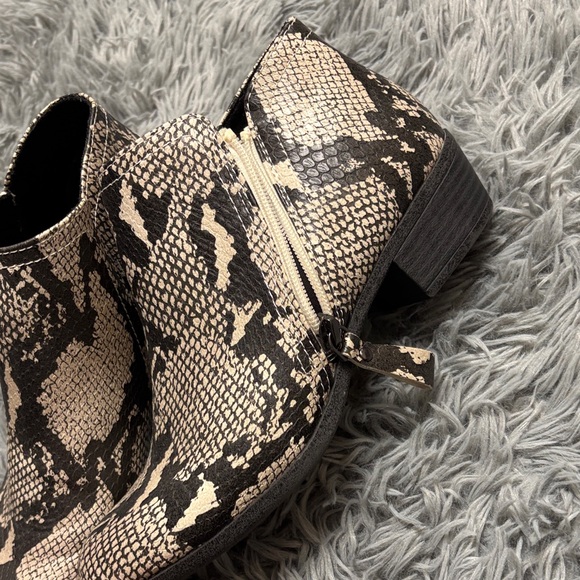 Black and Cream Snakeskin Ankle Boots - Picture 5 of 10